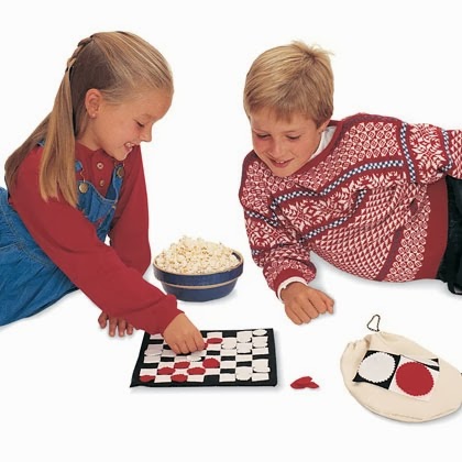 checkers-game-and-pouch-craft-photo-420-1195-FF11325X2