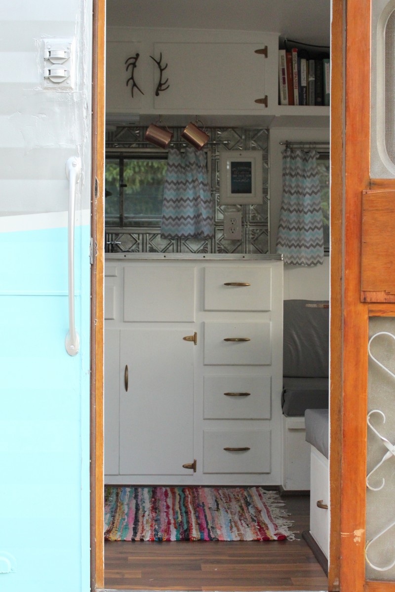 Gidget the Vintage Trailer: Come on In! 4