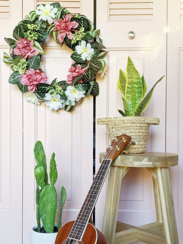 Ideas for organizing wreath supplies 🌺 how to store flowers in a wrea