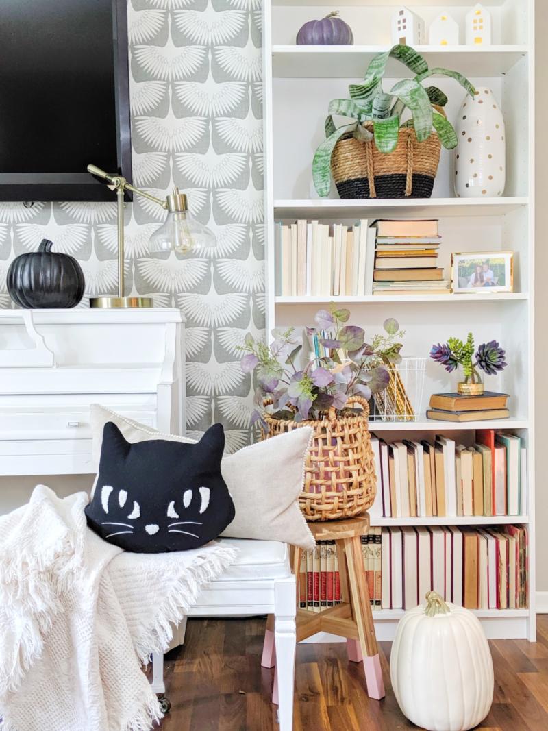 Quick And Easy Decor Update To A Bookshelf For Fall