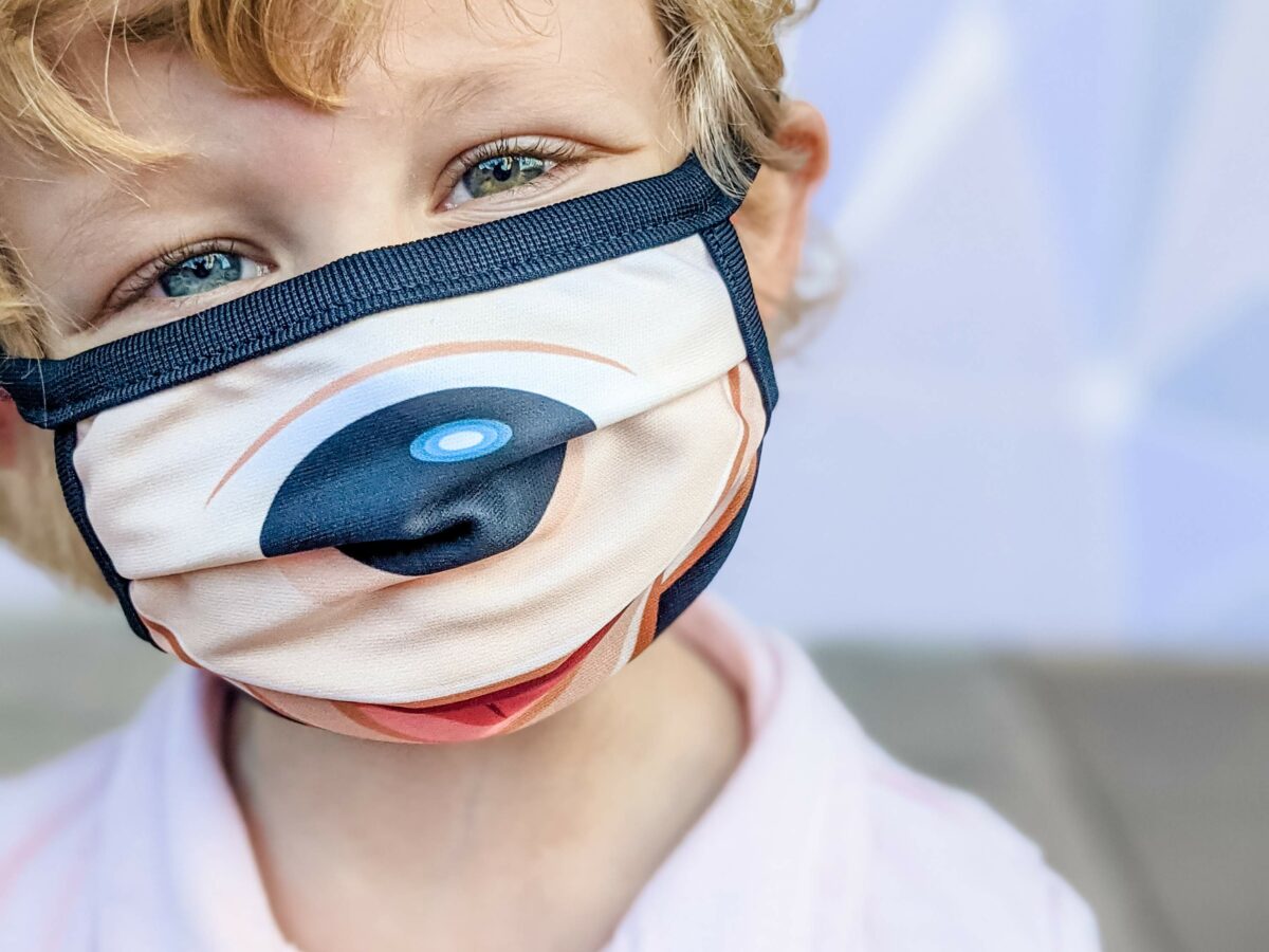 Tips for Taking Great Pictures at Disney World While Wearing a Mask